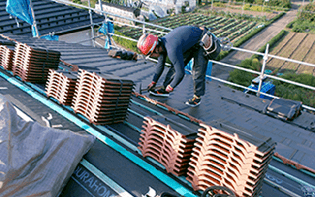 東京都の瓦屋根葺き替え工事 日本瓦 洋瓦も対応 東大和市の外壁塗装専門店 西武建装 屋根塗装 防水工事