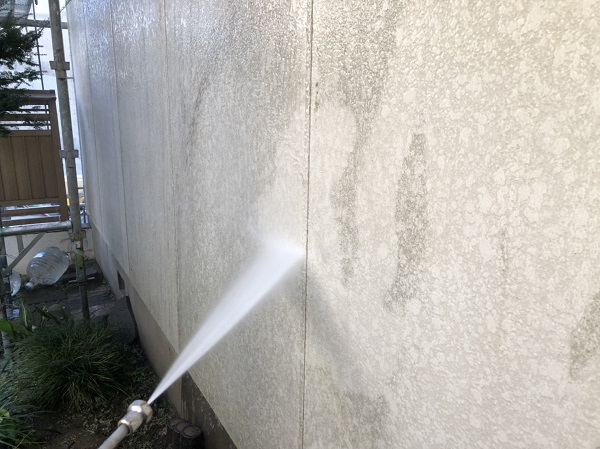 東京都清瀬市　アパート　外壁塗装・屋根塗装　下地処理の重要性　高圧洗浄 (3)