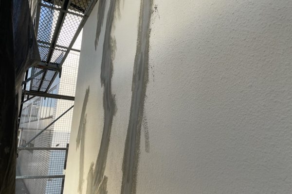 東京都東大和市　Y様邸　外壁塗装工事　クラック補修　シーリング打設〜モルタル補修