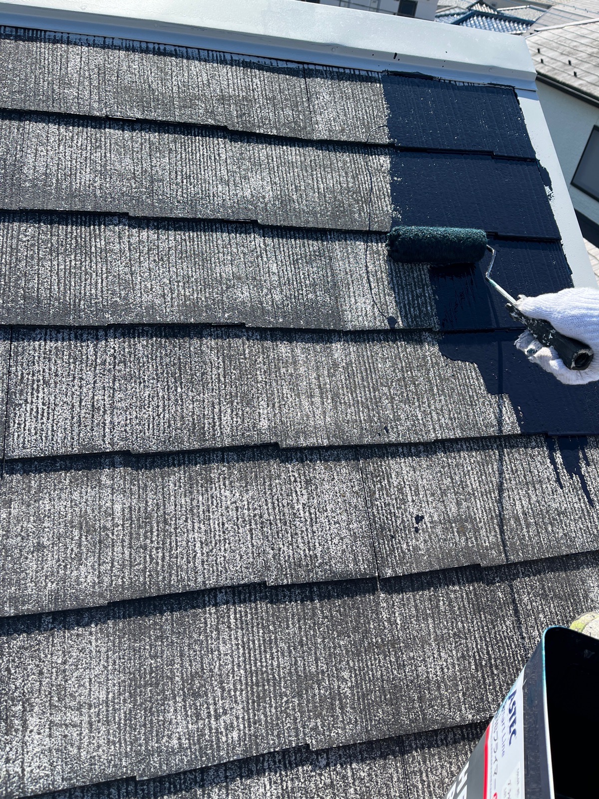 東京都立川市　T様邸　屋根・外壁塗装工事　屋根の下塗り