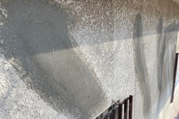 東京都東大和市　M様邸　屋根・外壁塗装工事　既存塗膜剥がし〜モルタル補修