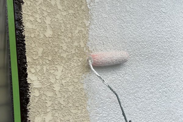 東京都東大和市　M様邸　屋根・外壁塗装工事　養生〜外壁の下塗り