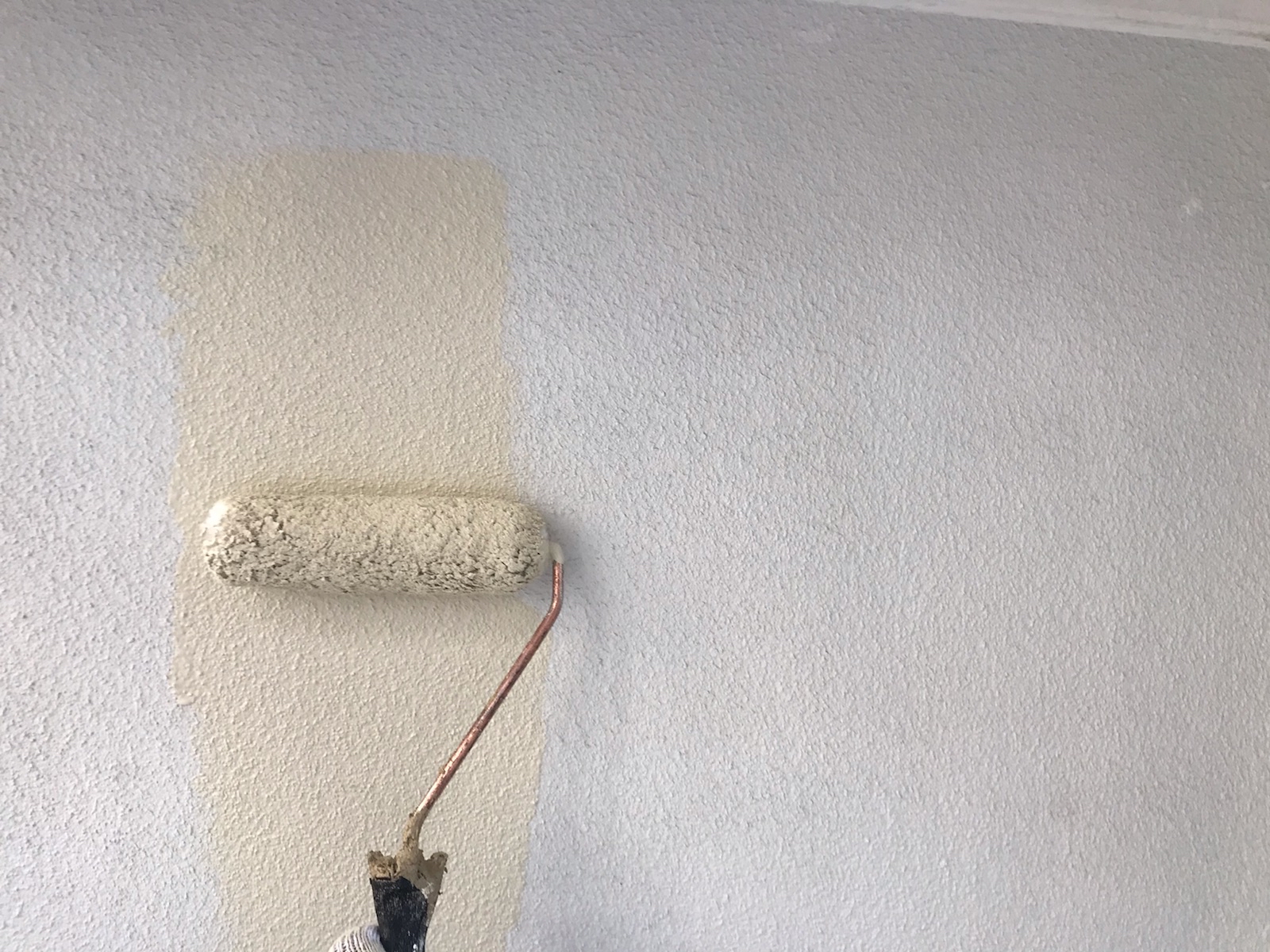 汚れにくさを重視するなら「親水性塗料」で外壁塗装するのがおすすめ！