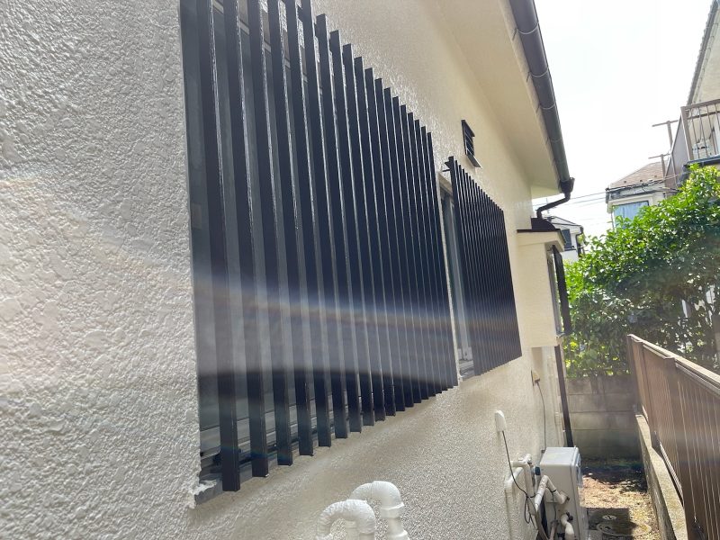 東京都東大和市　M様邸　屋根・外壁塗装工事　付帯部　面格子の仕上げ塗装