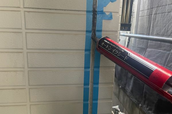 東京都東大和市　貸家　屋根塗装・外壁塗装工事　サイディング目地のシーリング打ち替え工事