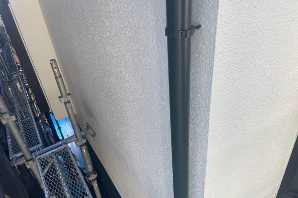 東京都東大和市　貸家　屋根塗装・外壁塗装工事　縦樋とは？雨樋の重要な3つの部材