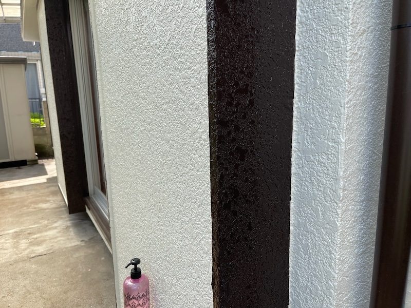 東京都東大和市　M様邸　外壁塗装工事　木部は腐食する前に塗装が必要！