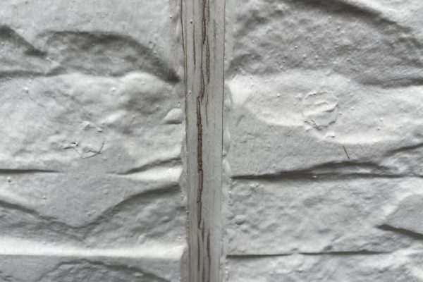 東京都東大和市　K様邸　外壁塗装工事　コーキングの劣化症状とメンテナンス時期