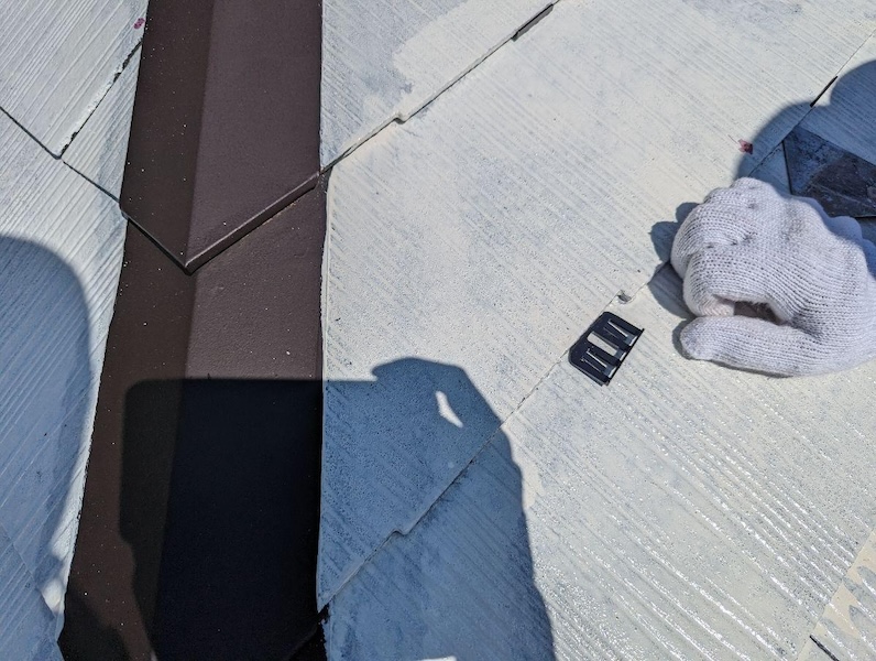 東京都東大和市　K様邸　屋根塗装・外壁塗装工事　タスペーサー取り付け〜上塗り スーパーシャネツサーモSi塗布