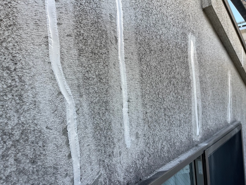 外壁に発生したクラックを補修しました！｜東京都小平市