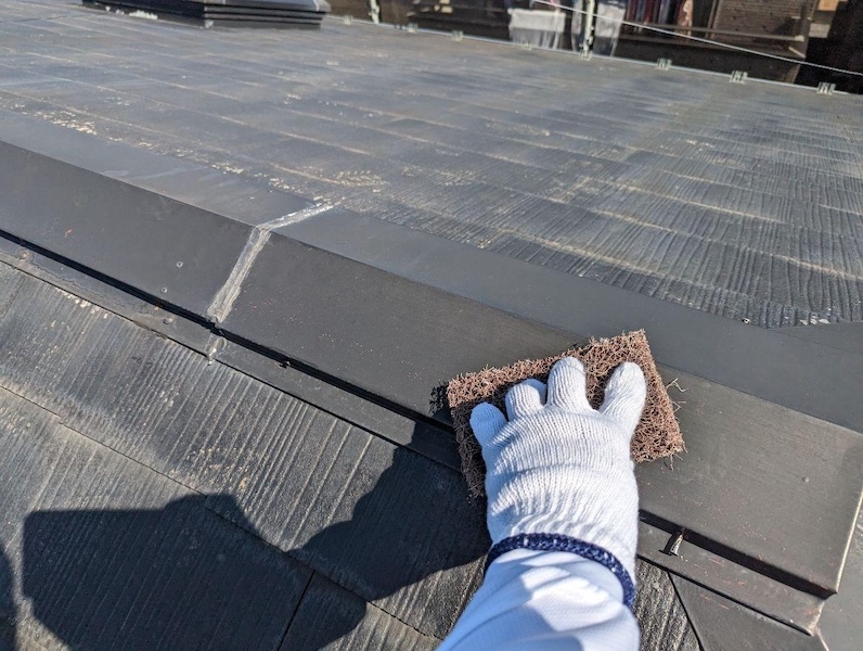 なぜ屋根塗装が必要なのか?劣化リスクと「質の高い施工」を見極めるためのポイント