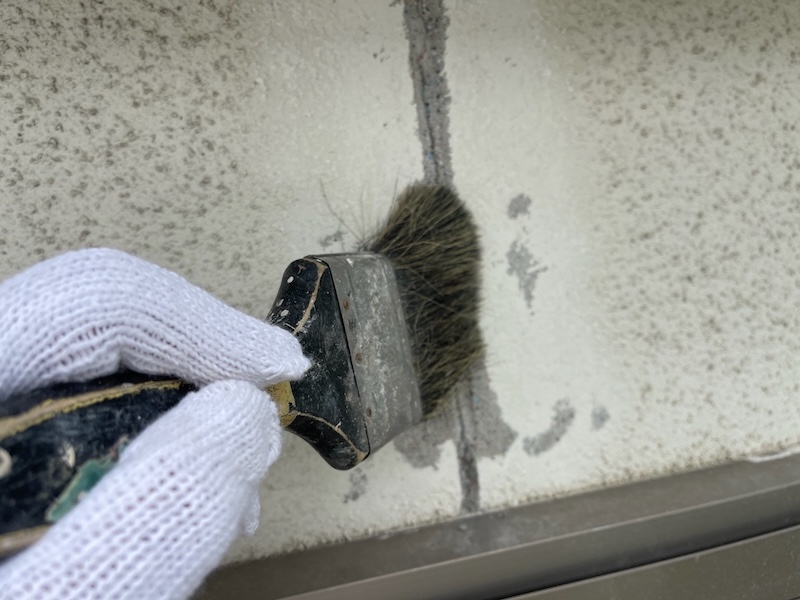 東京都昭島市｜外壁クラックを補修、Uカットシーリング