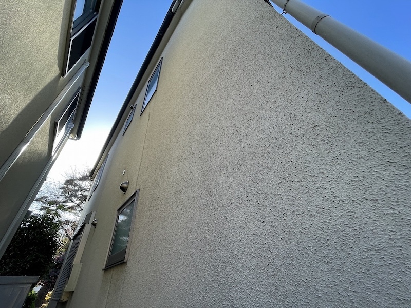 東京都昭島市｜外壁クラックを補修、Uカットシーリング