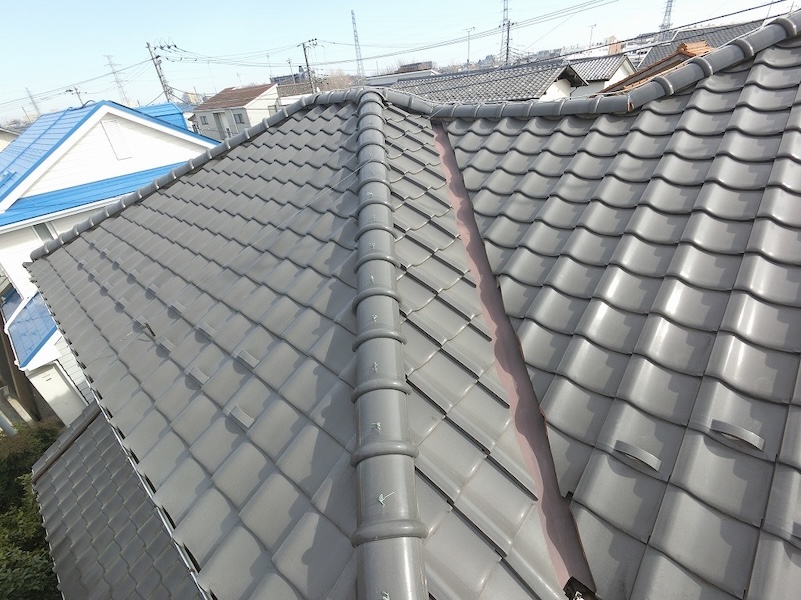 東京都東大和市 H様邸 外壁塗装・屋根漆喰補強工事「家の工事のことで詳しく説明があり、わかりやすかったです。出来栄えも満足しています」